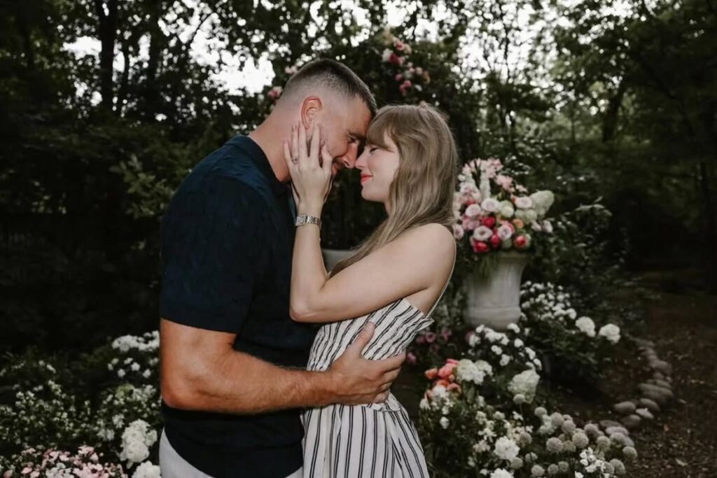 Taylor Swift और Travis Kelce की Engagement
